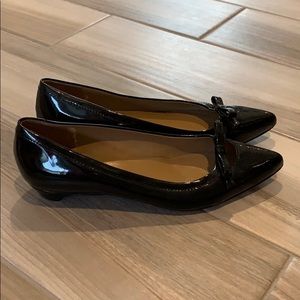 Talbots black kitten heels